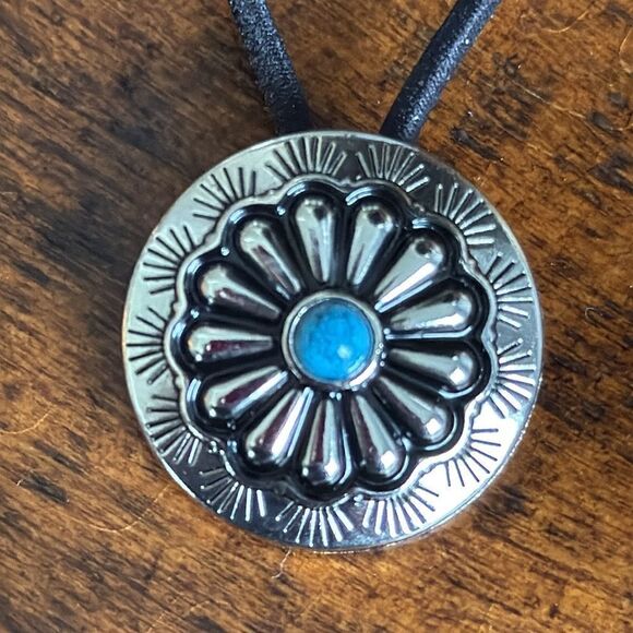 Western Concho Hair Tie – Navajo Indian Style Medallion with Turquoise Accent - Picture 5 of 8